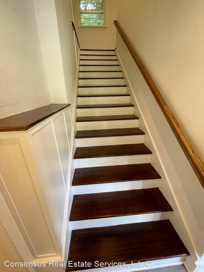 Building Photo - 1 br, 2 bath House - 2936 Rivermont Avenue #3