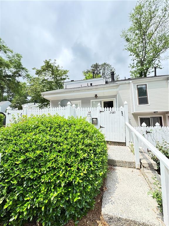 Building Photo - 2680 Greentree Dr SE