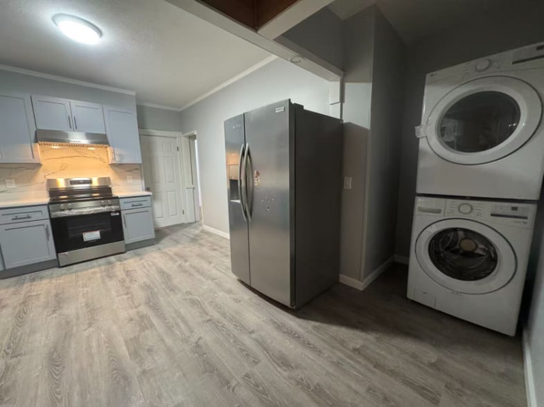 Building Photo - 43 Bradley St.