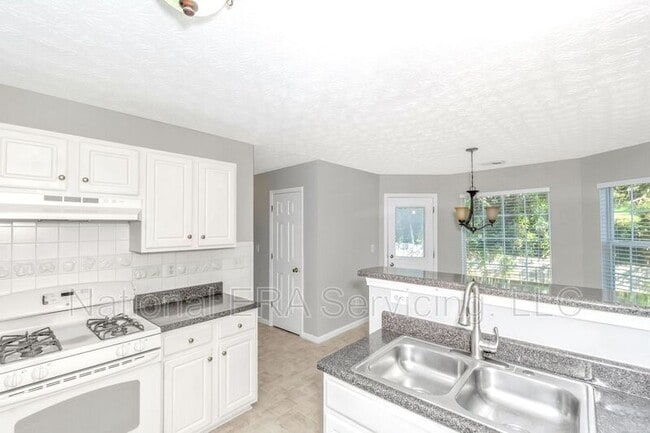 Building Photo - 420 Harvick Cir