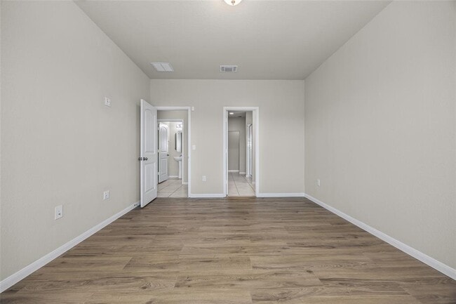 Building Photo - 3103 Crystal Bend Dr