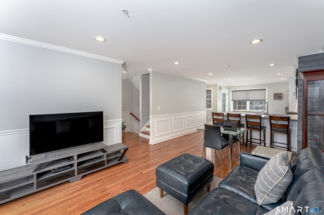 Building Photo - 280 Old Lambert Rd