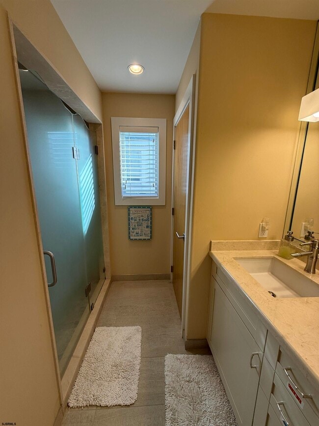 Building Photo - 103 S Andover Ave