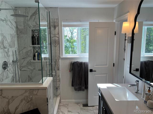 Building Photo - 1152 S Owens St