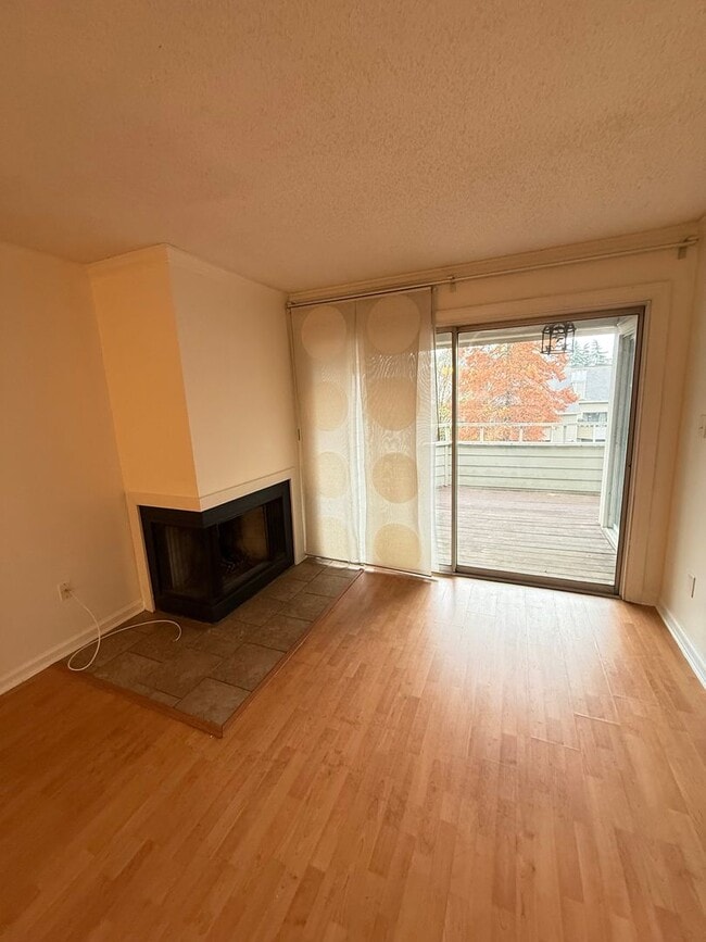 Building Photo - Beautiful South Charlotte Condo For Rent