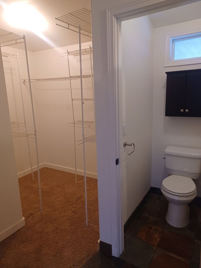 Building Photo - 3 Bedroom 2 Bath- House