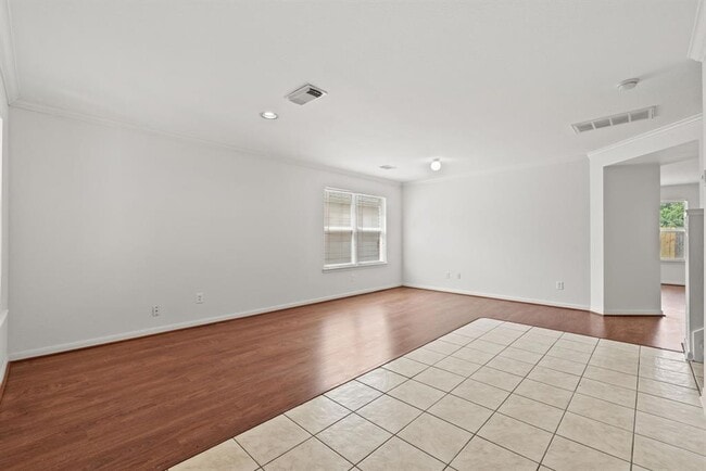 Building Photo - 3031 Lexington Lake Dr