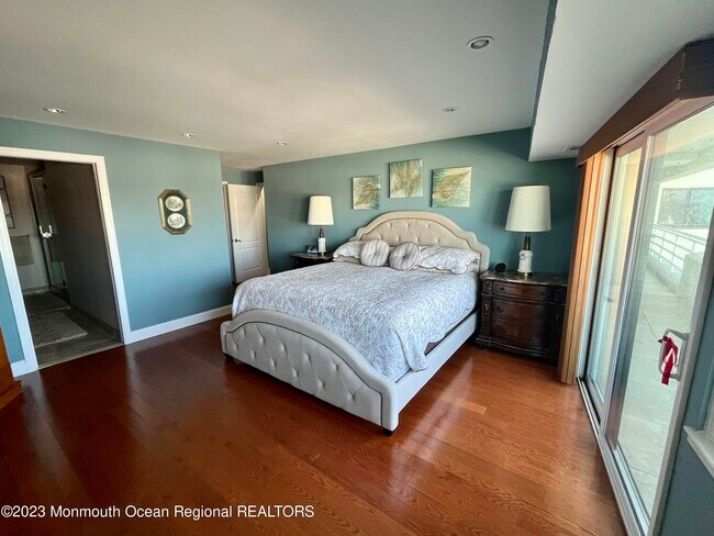 Building Photo - 525 Ocean Blvd