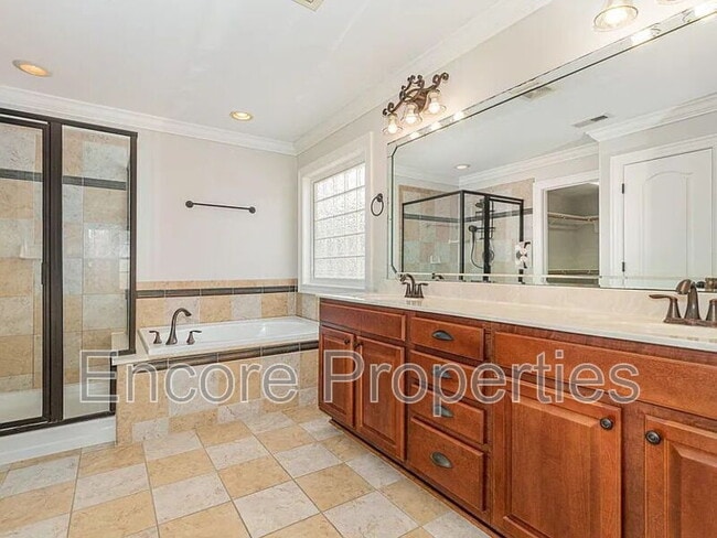 Building Photo - 410 Stranraer Ct