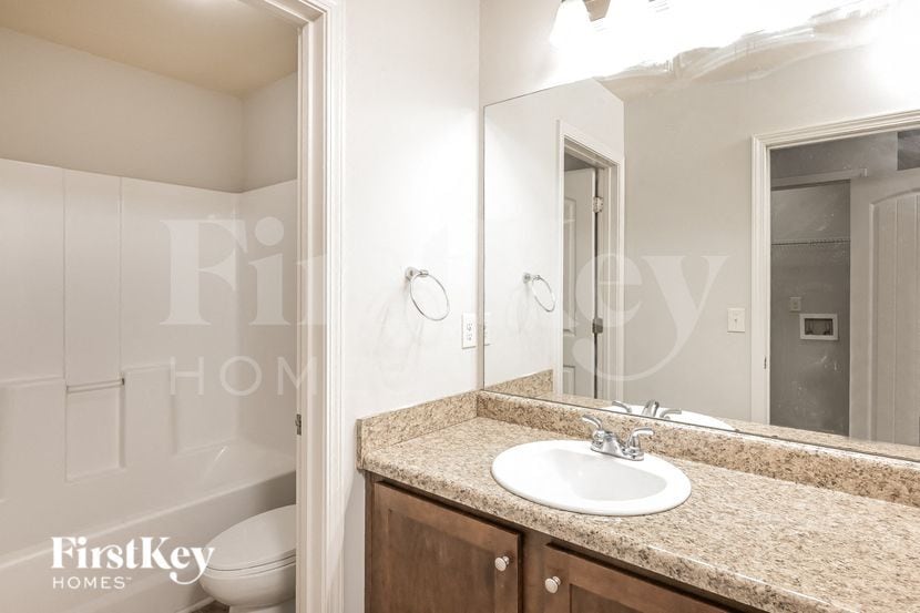 Building Photo - 767 Grenier Terrace NE