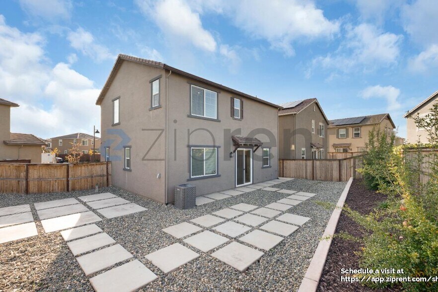 Building Photo - 4417 Neptune Cir