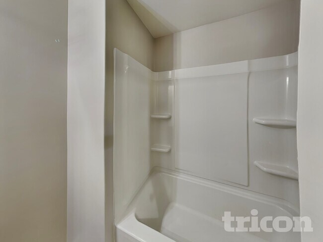 Building Photo - 6432 Pennacook Dr