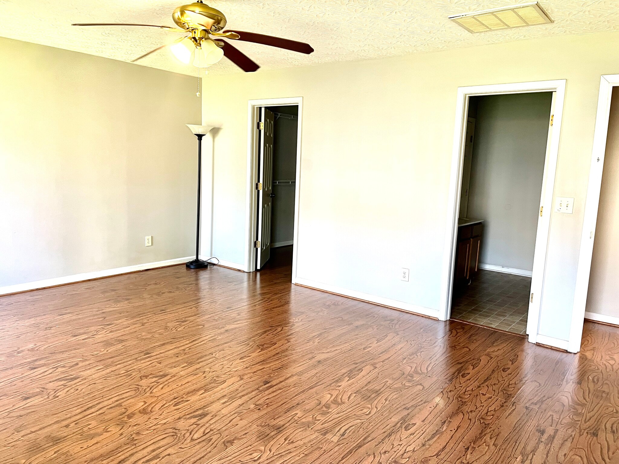 Building Photo - 2317 Lonan Ct