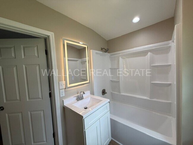 Building Photo - TOTALLY RENOVATED 3 BEDROOM HOUSE MINUTES FROM NEW SMOKIES STADIUM!!