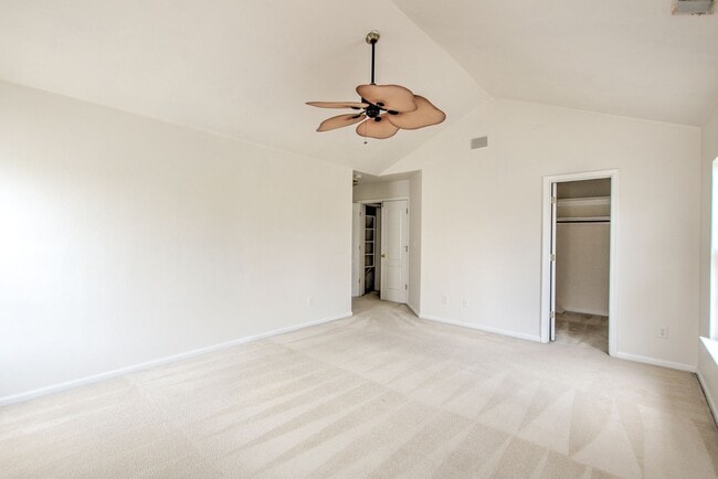 Building Photo - 1560 Wynd Crest Way
