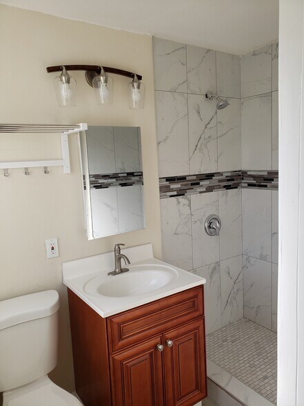 Building Photo - 8372 Cerulean Dr