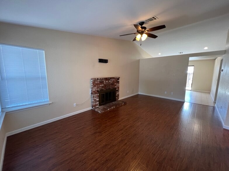 Living Room - 212 Oak Meadow Ln