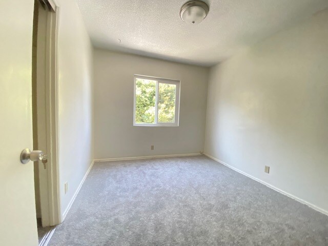 3rd Bedroom - 9107 Cattaraugus Ave