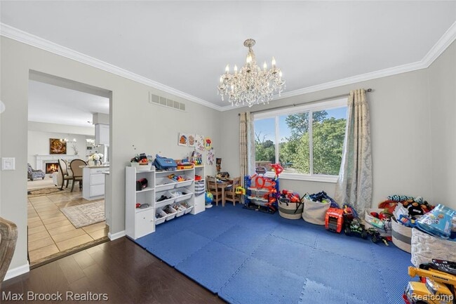 Building Photo - 30118 Kingsway Dr