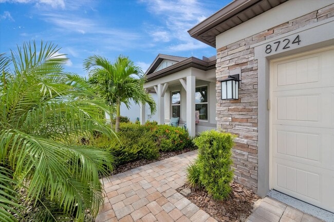 Building Photo - Del Webb Bayview Home, Active 55+ Communit...