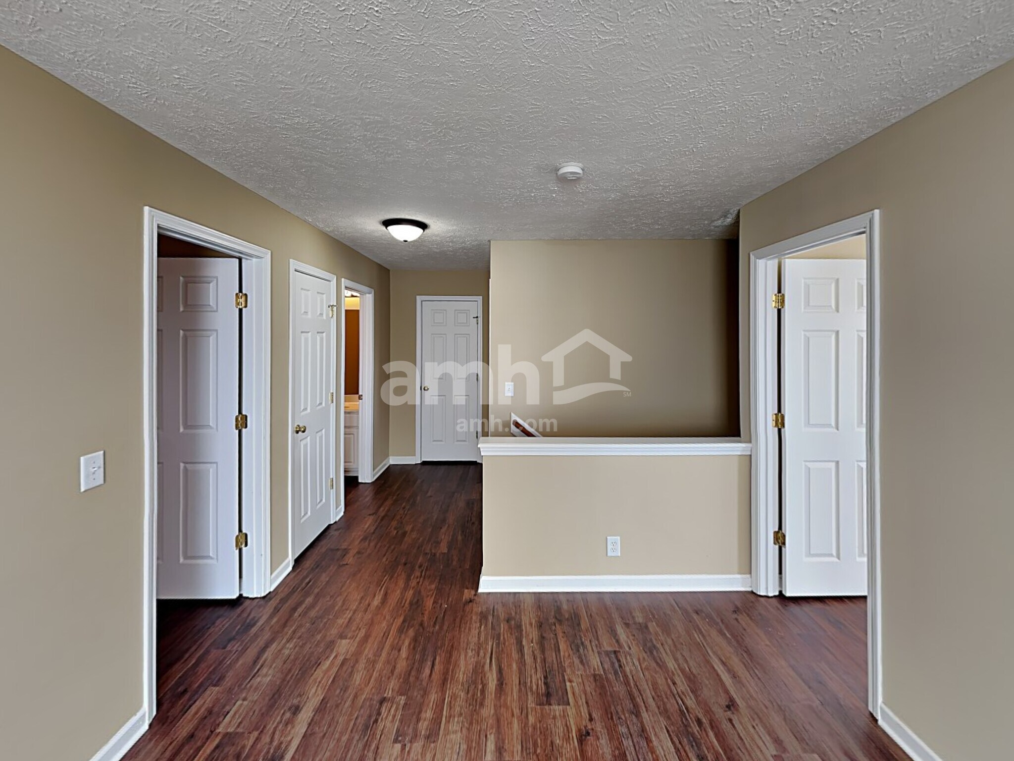 Building Photo - 3055 Hidden Creek Dr