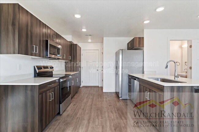 Building Photo - 1177 Shady Brook Ln S