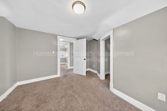 Building Photo - 2424 Oakland Ave