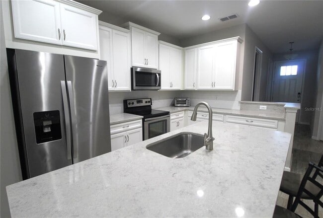 Building Photo - 11819 Brookside Dr