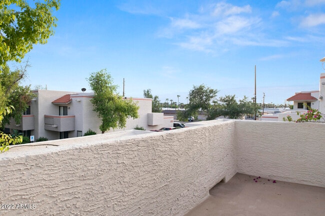 Building Photo - 885 N Granite Reef Rd