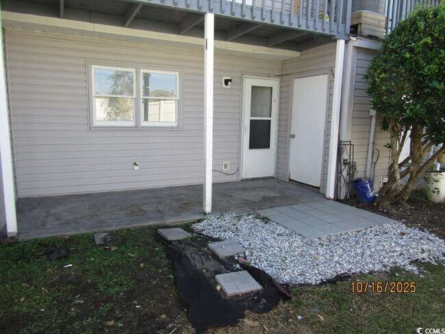 Building Photo - 1703 Fawn Vista Dr N