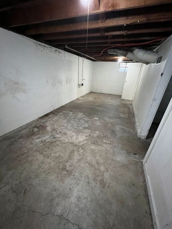 Building Photo - 6008 S Benton Ave