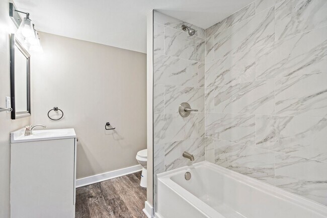 Building Photo - Recently Renovated 4 Bedroom Home in Swissvale - Available in March