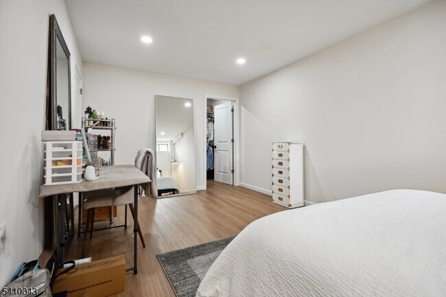 Building Photo - 126 Brandywyne Dr