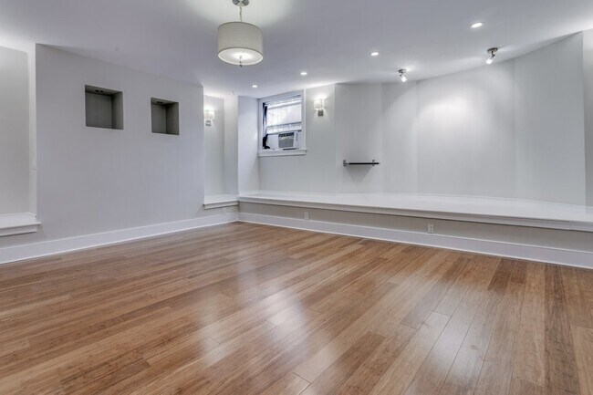 Building Photo - 325 Columbus Ave