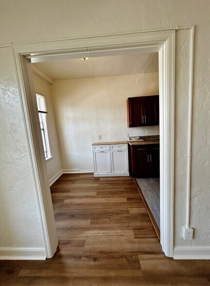 Building Photo - 1523 N McCadden Pl
