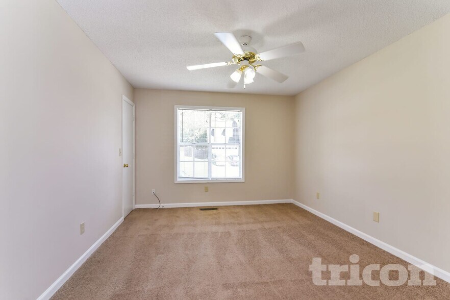 Building Photo - 2131 Boone Pl