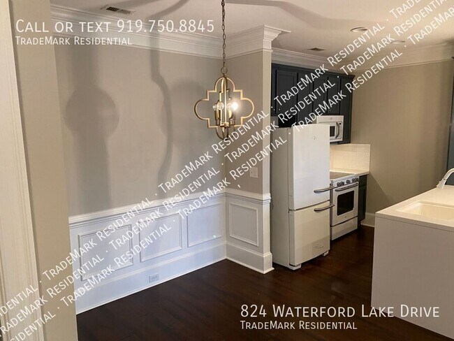 Building Photo - 824 Waterford Lake Dr
