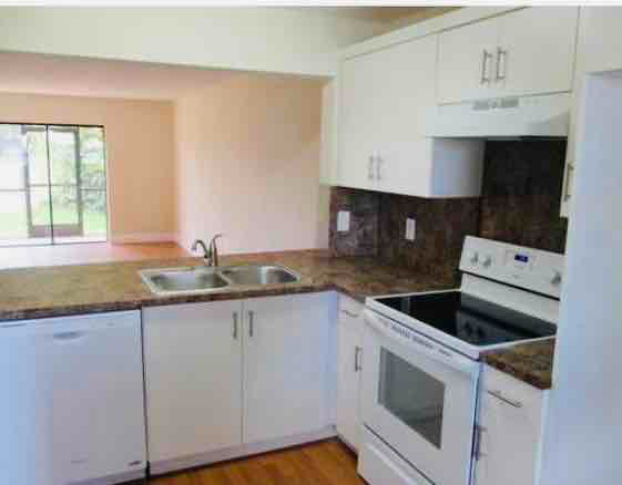 Building Photo - 880 NE 207th Terrace