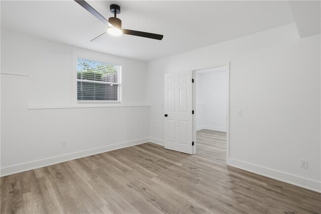 Building Photo - 230 Pinebridge Ct