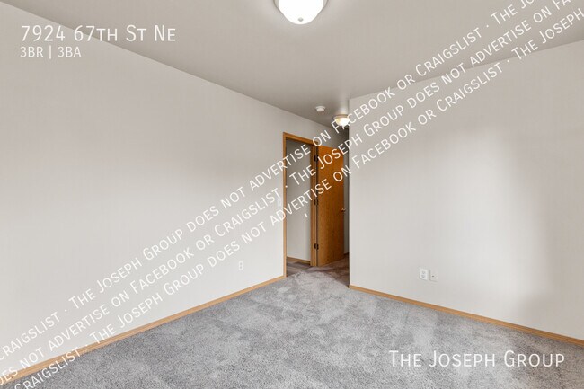 Building Photo - 7924 67th St NE
