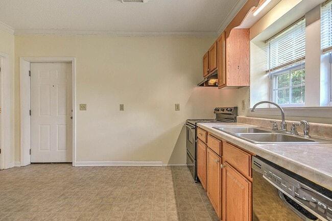 Building Photo - 1801 Indian Ridge Rd