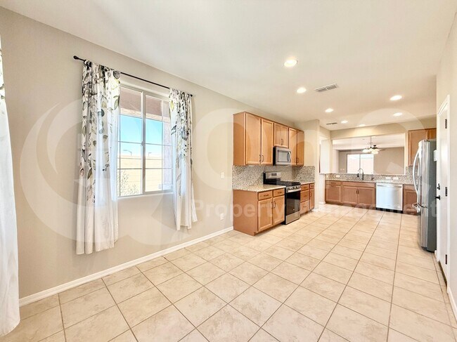 Building Photo - 6907 W Pedro Ln