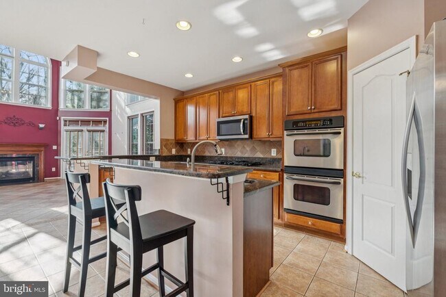 Building Photo - 21590 Merion St