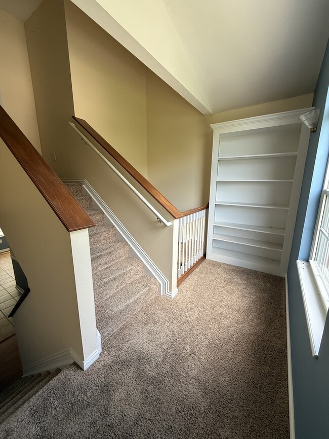 Building Photo - SIngle Family