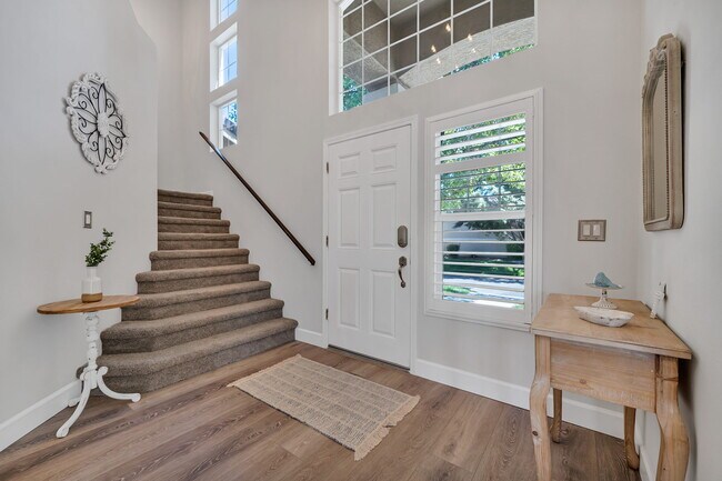 Building Photo - 10459 Summershade Ln