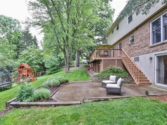 Building Photo - Beautiful Home in Prime Montgomery Location