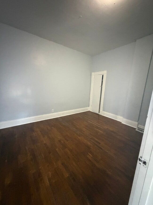 Building Photo - 1621-1623 Prospect Ave