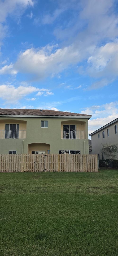 Building Photo - 2344 SE 16th Terrace