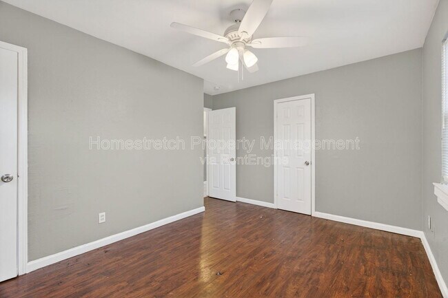 Building Photo - 1218 Maple Ave