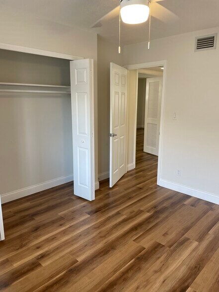 Building Photo - 1250 S Denning Dr